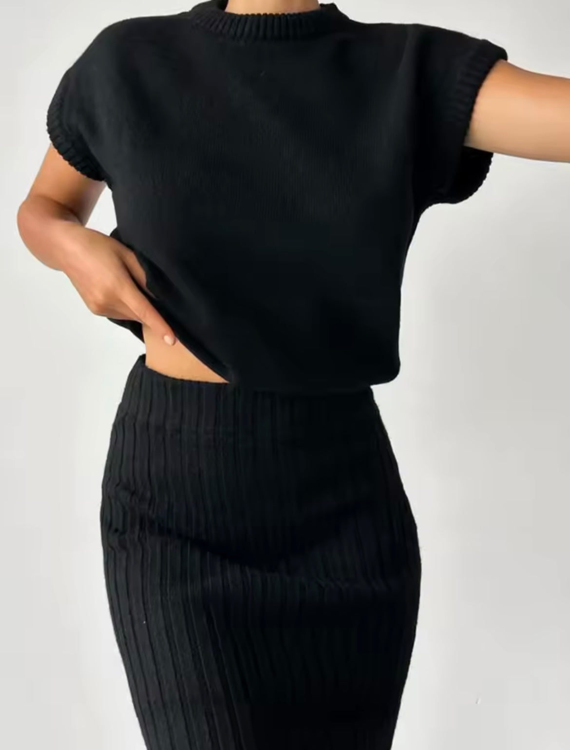 Ärmelloses Pullover-Set – Slim Top & Langer Rock