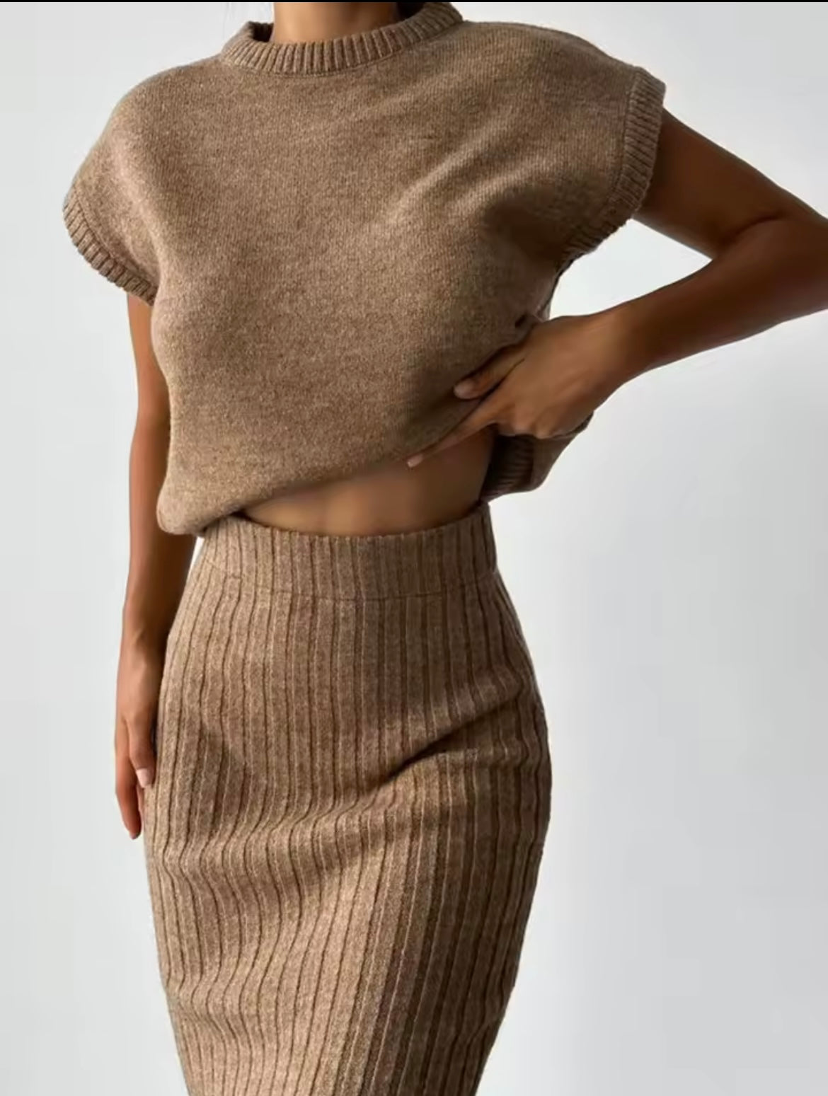 Ärmelloses Pullover-Set – Slim Top & Langer Rock