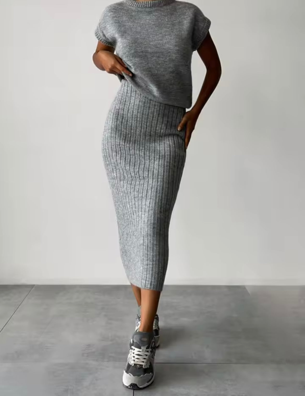 Ärmelloses Pullover-Set – Slim Top & Langer Rock
