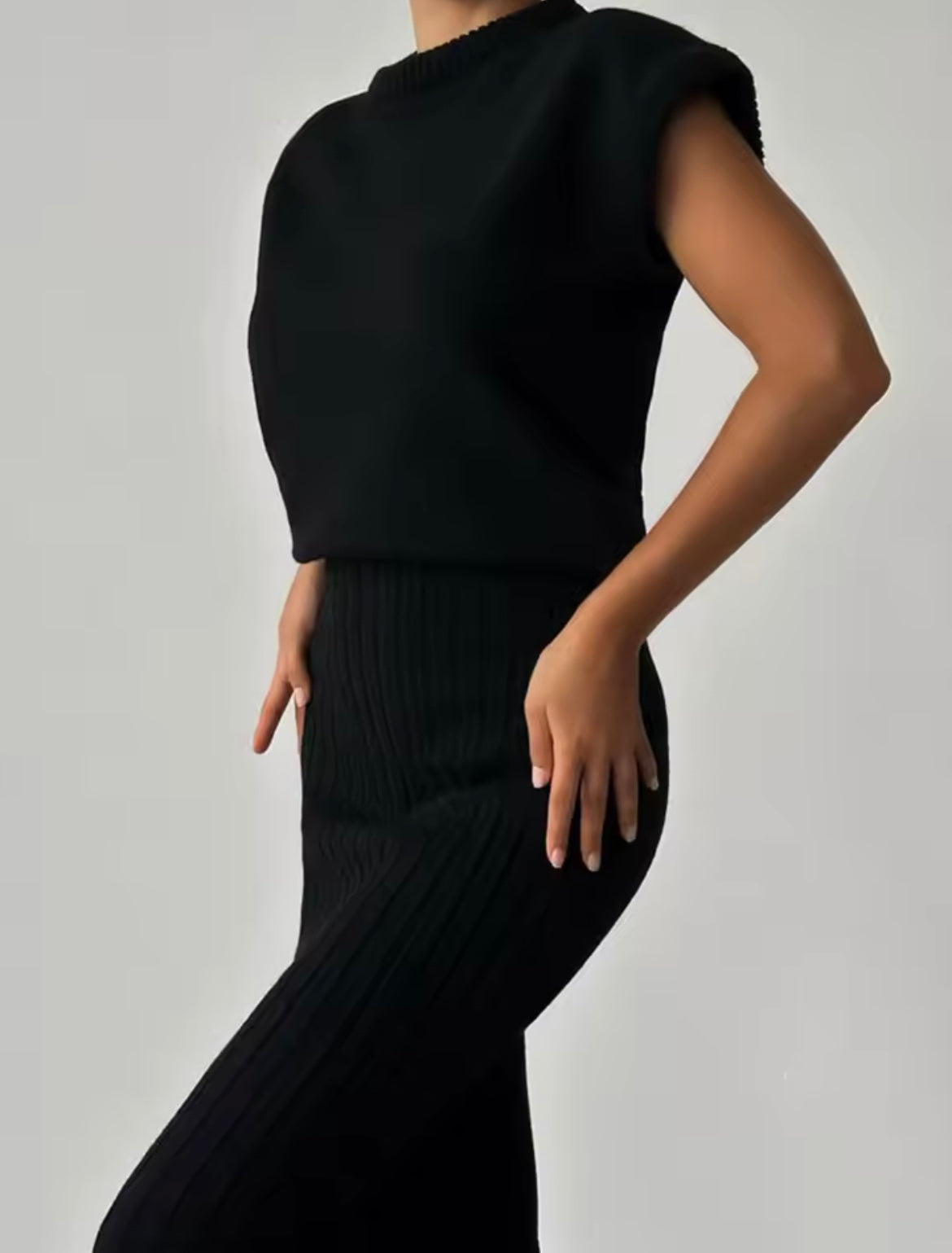 Ärmelloses Pullover-Set – Slim Top & Langer Rock