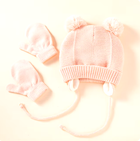 Pompon Süße Baby Wintermütze und Handschuhe